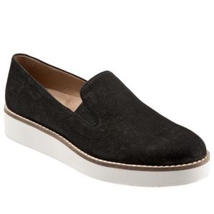 Softwalk Womens Whistle Black Slip On Shoes WIDE